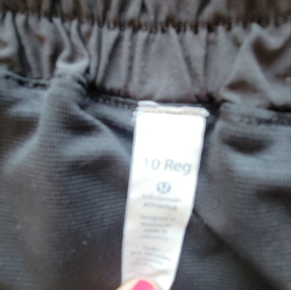 Lululemon Hotty Hot Shorts - Picture 3 of 5